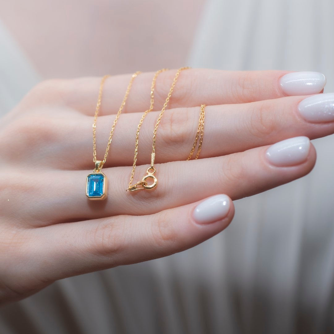 Blue Topaz Rectangle Bezel Necklace 14K Solid Gold, December Birthstone Pendant Queen Jewelry Necklace