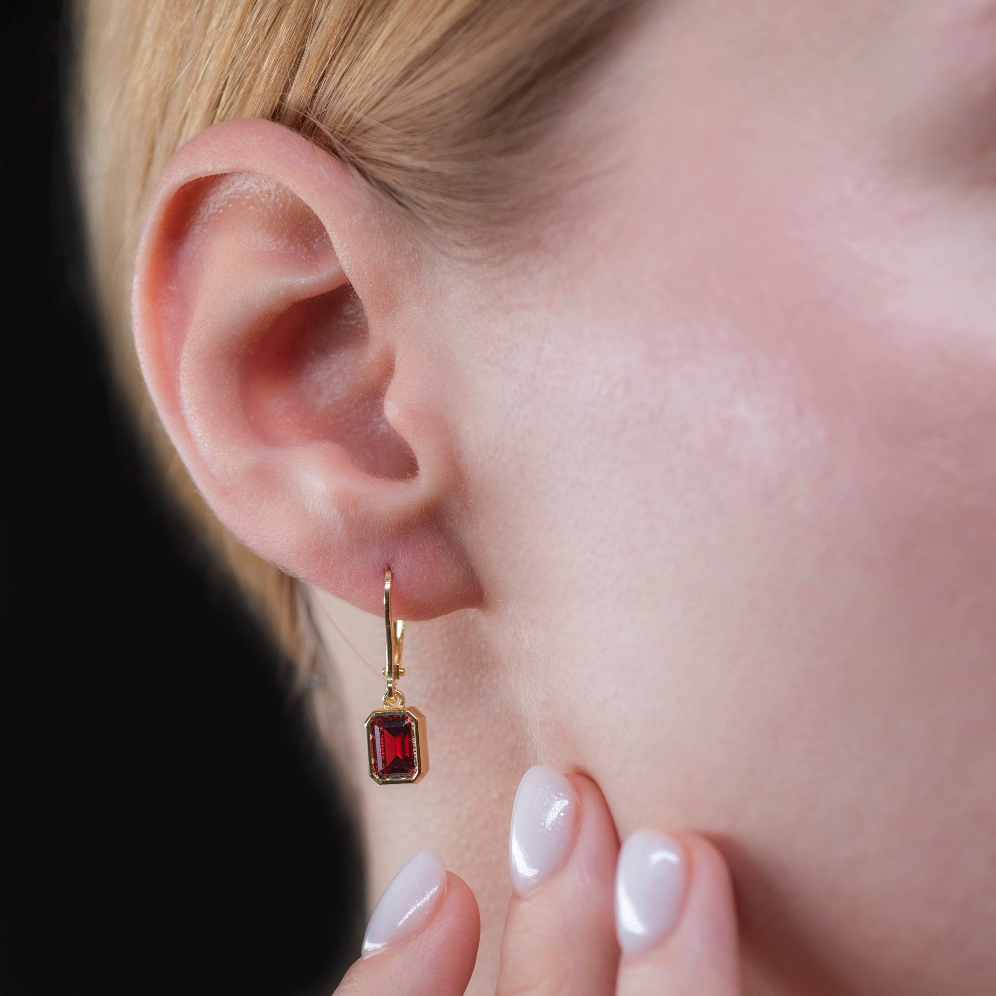 Rectangle Garnet Dangling Earrings in 14K Solid Gold, January Birthstone Baguette Cut Jewelry Queen Jewelry Earrings