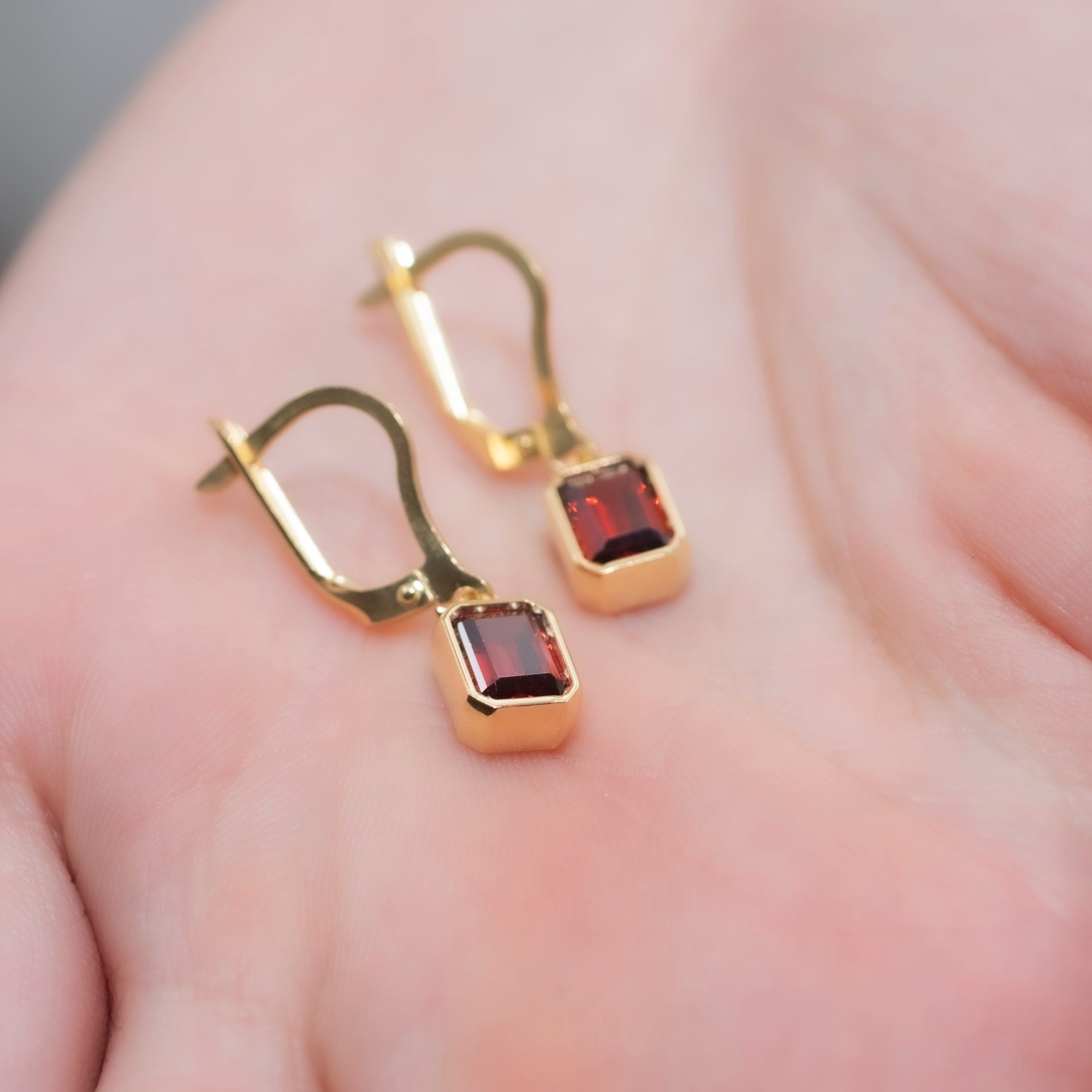 Rectangle Garnet Dangling Earrings in 14K Solid Gold, January Birthstone Baguette Cut Jewelry Queen Jewelry Earrings