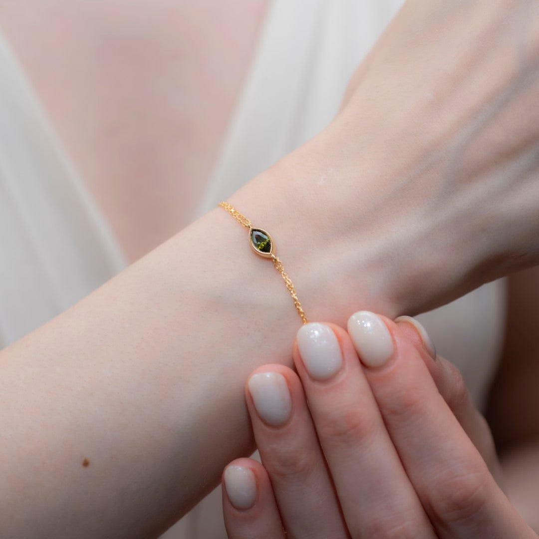 Bezel Marquise Cut Peridot Bracelet 14K Solid Gold, August Birthstone Jewelry Queen Jewelry Bracelet