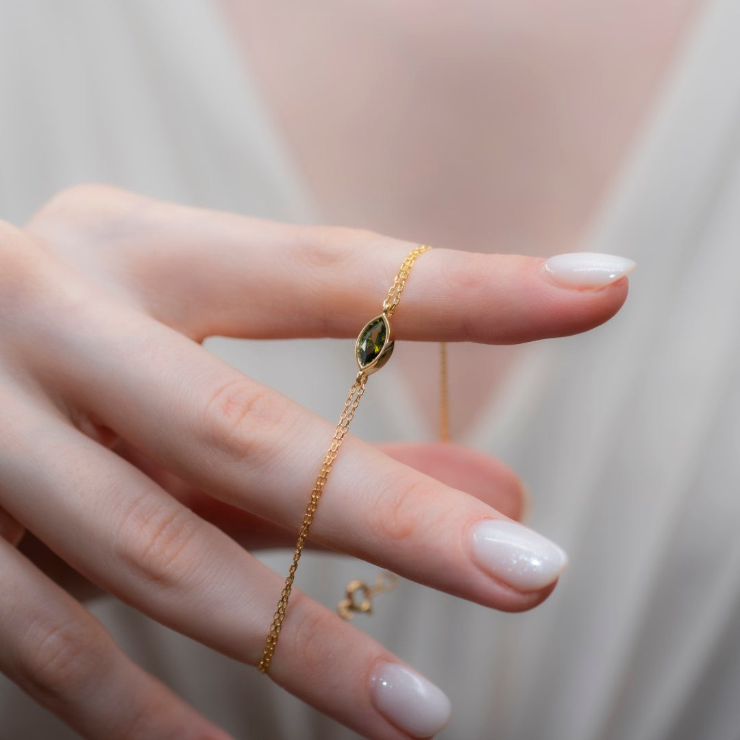 Bezel Marquise Cut Peridot Bracelet 14K Solid Gold, August Birthstone Jewelry Queen Jewelry Bracelet