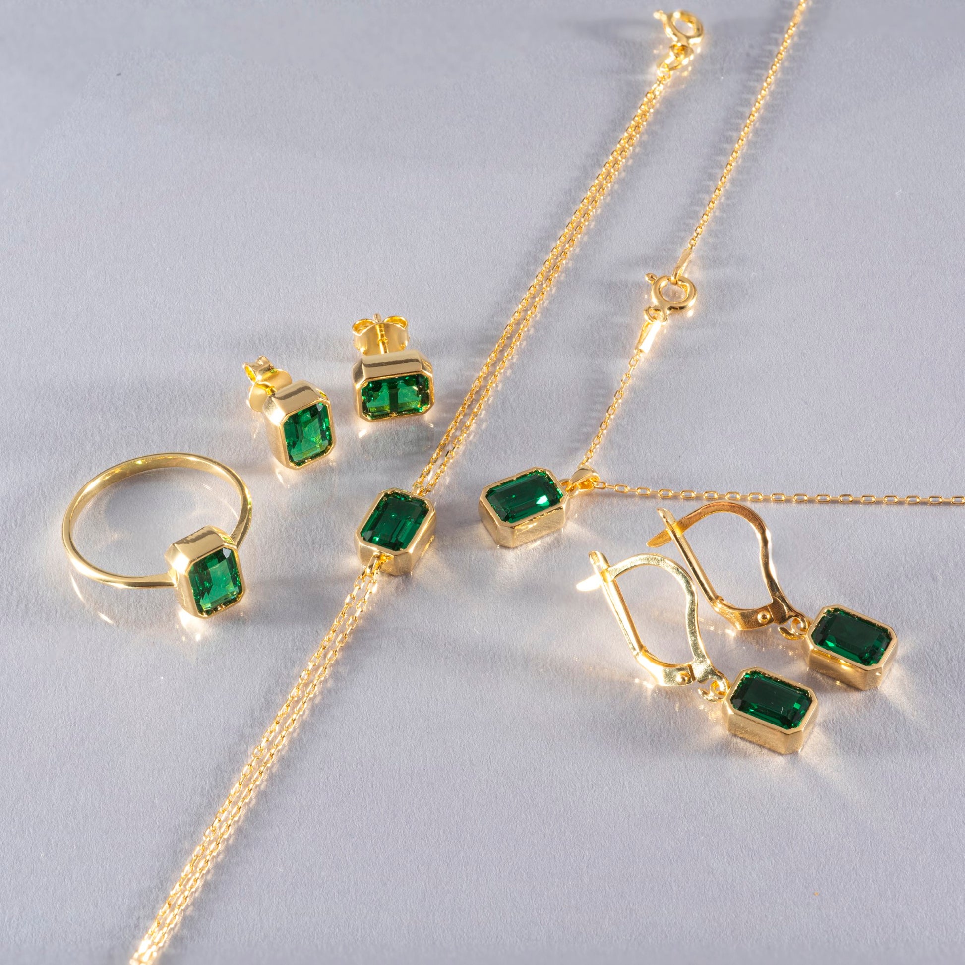 Emerald Rectangle Ring 14K Solid Gold, May Birthstone, Baguette Cut Design Queen Jewelry Rings