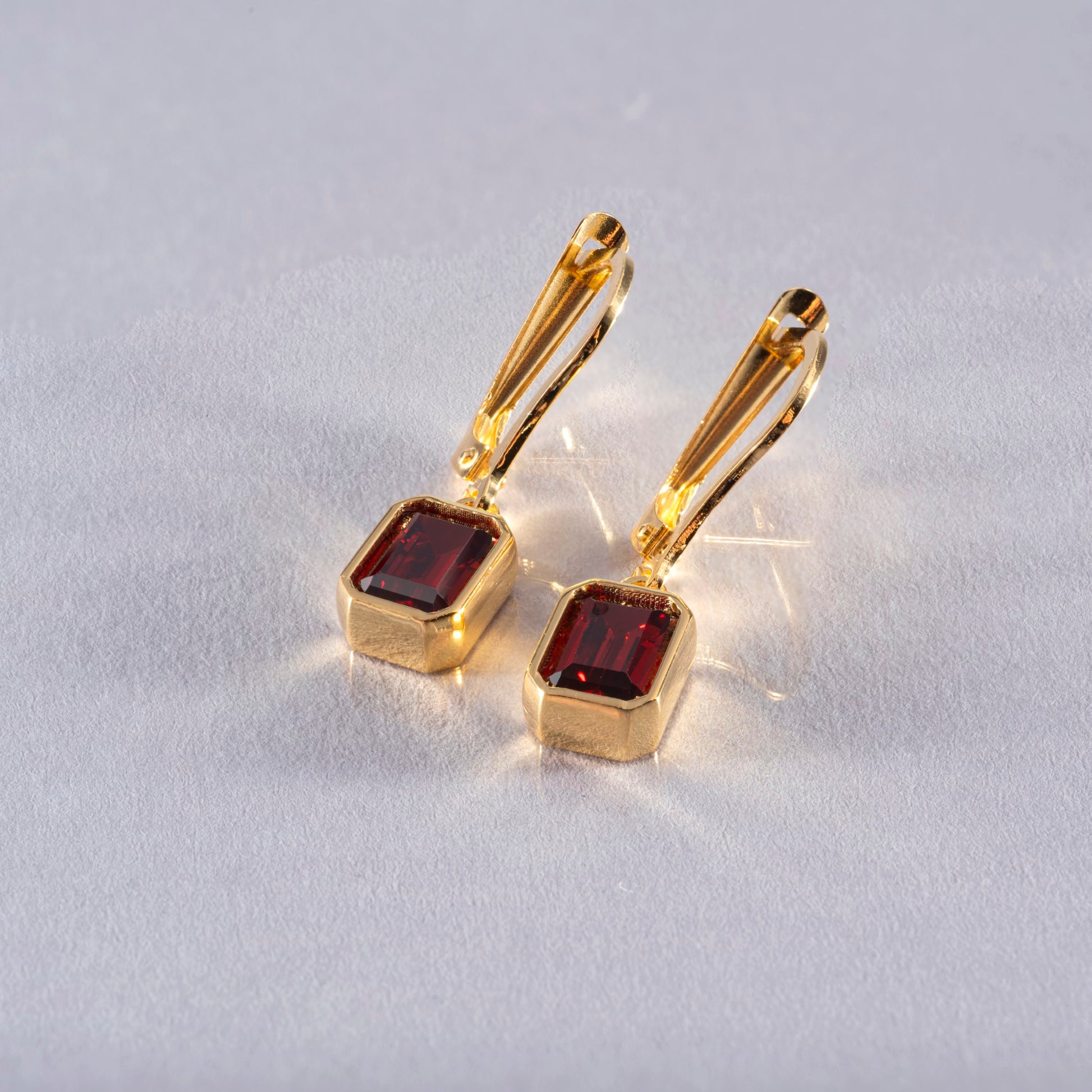 Rectangle Garnet Dangling Earrings in 14K Solid Gold, January Birthstone Baguette Cut Jewelry Queen Jewelry Earrings