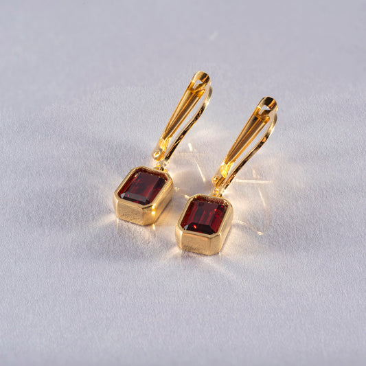 Rectangle Garnet Dangling Earrings in 14K Solid Gold, January Birthstone Baguette Cut Jewelry Queen Jewelry Earrings