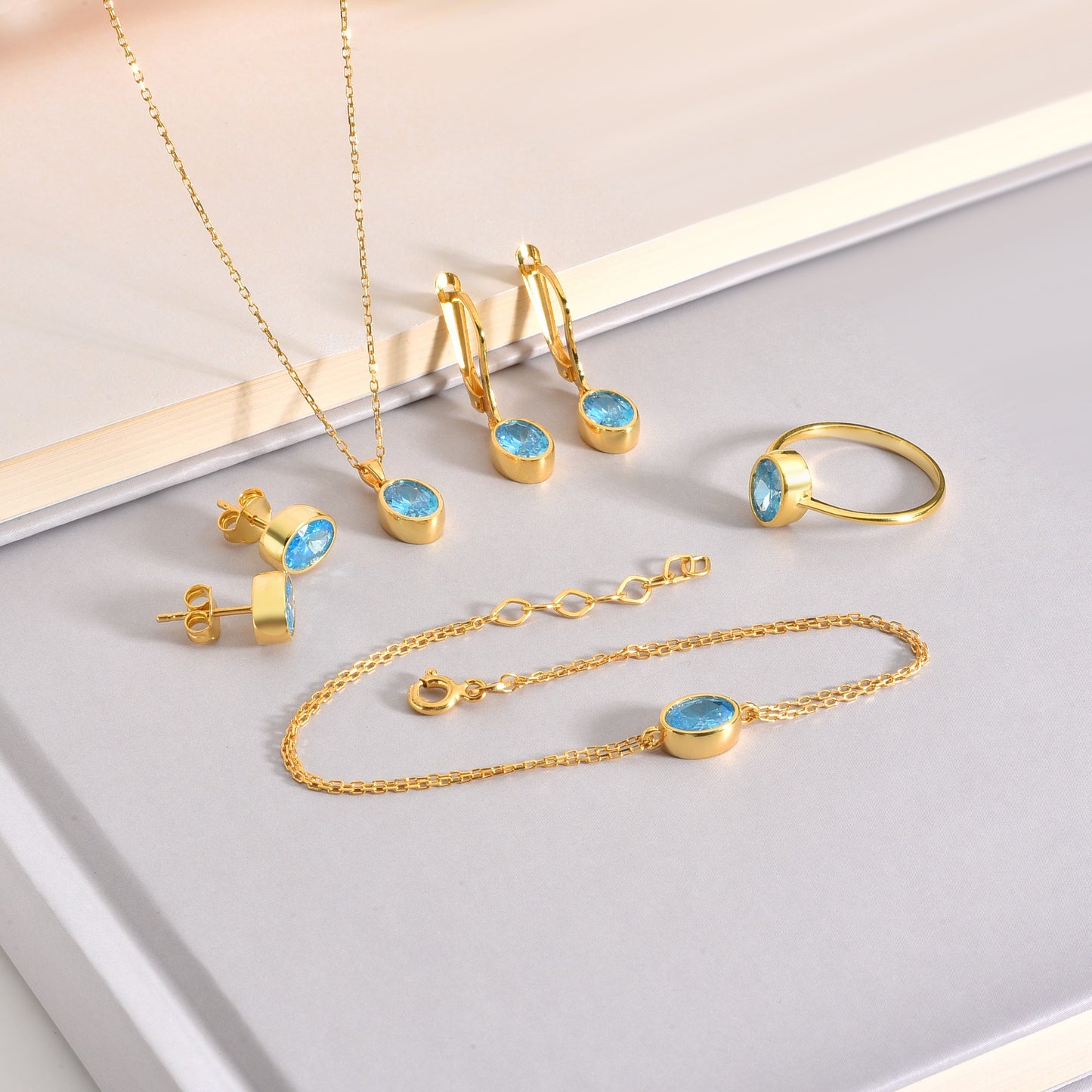Oval Blue Topaz Bezel Bracelet in 14K Solid Gold, December Birthstone Queen Jewelry Bracelet