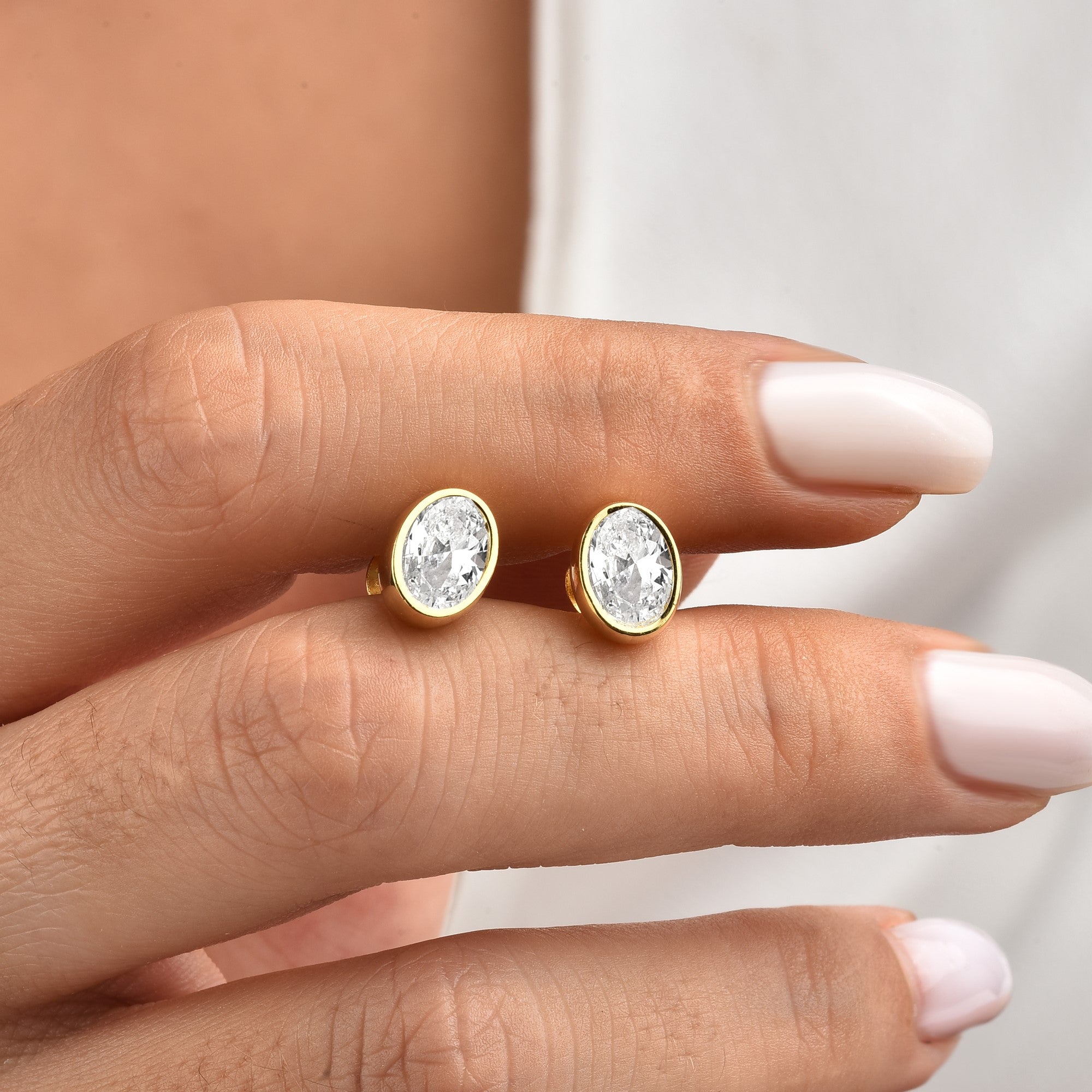 Oval White Topaz Bezel Stud Earrings in 14K Solid Gold, April Birthstone Queen Jewelry Earrings