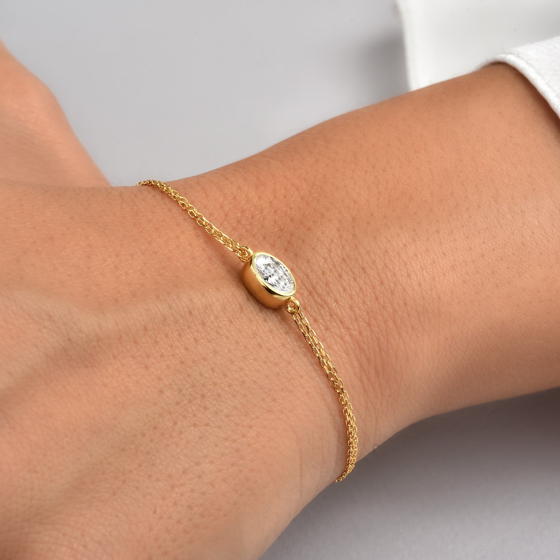 Oval White Topaz Bezel Bracelet in 14K Solid Gold, April Birthstone Queen Jewelry Bracelet
