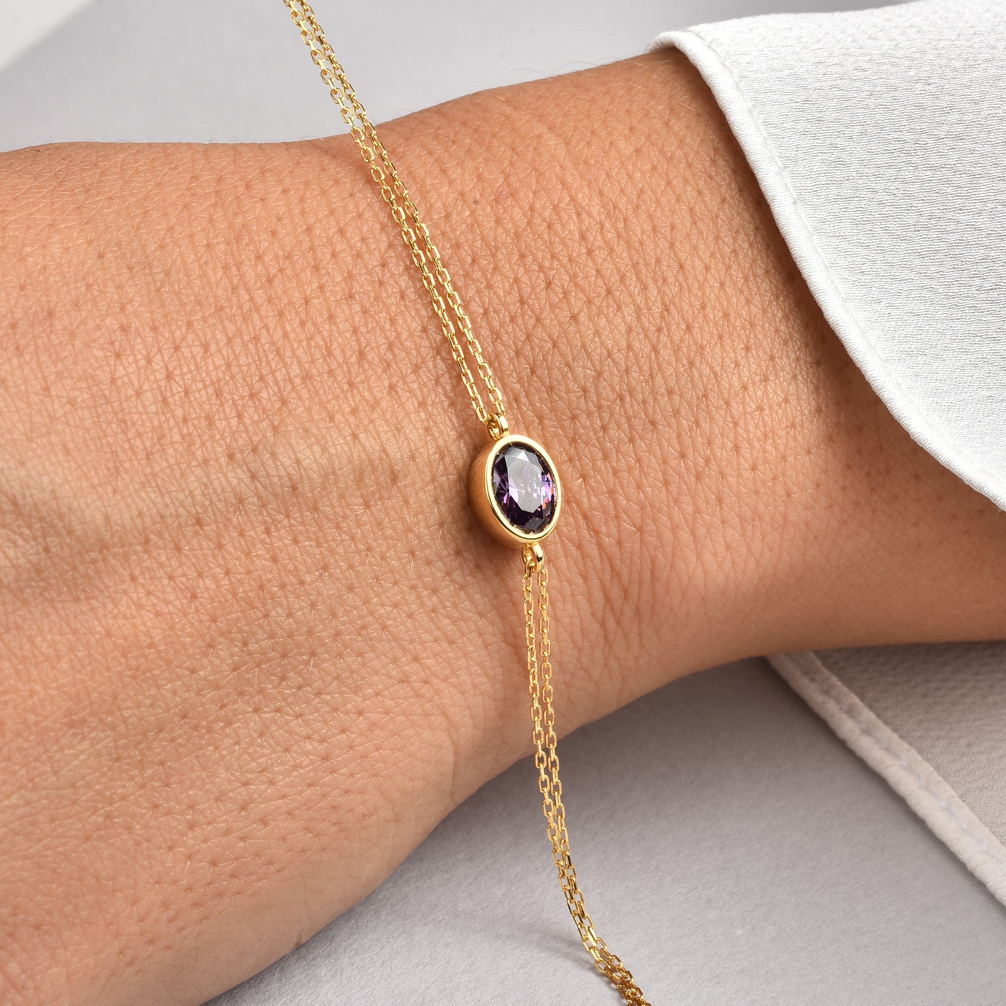 Oval Amethyst Bezel Bracelet in 14K Solid Gold, February Birthstone Queen Jewelry Bracelet