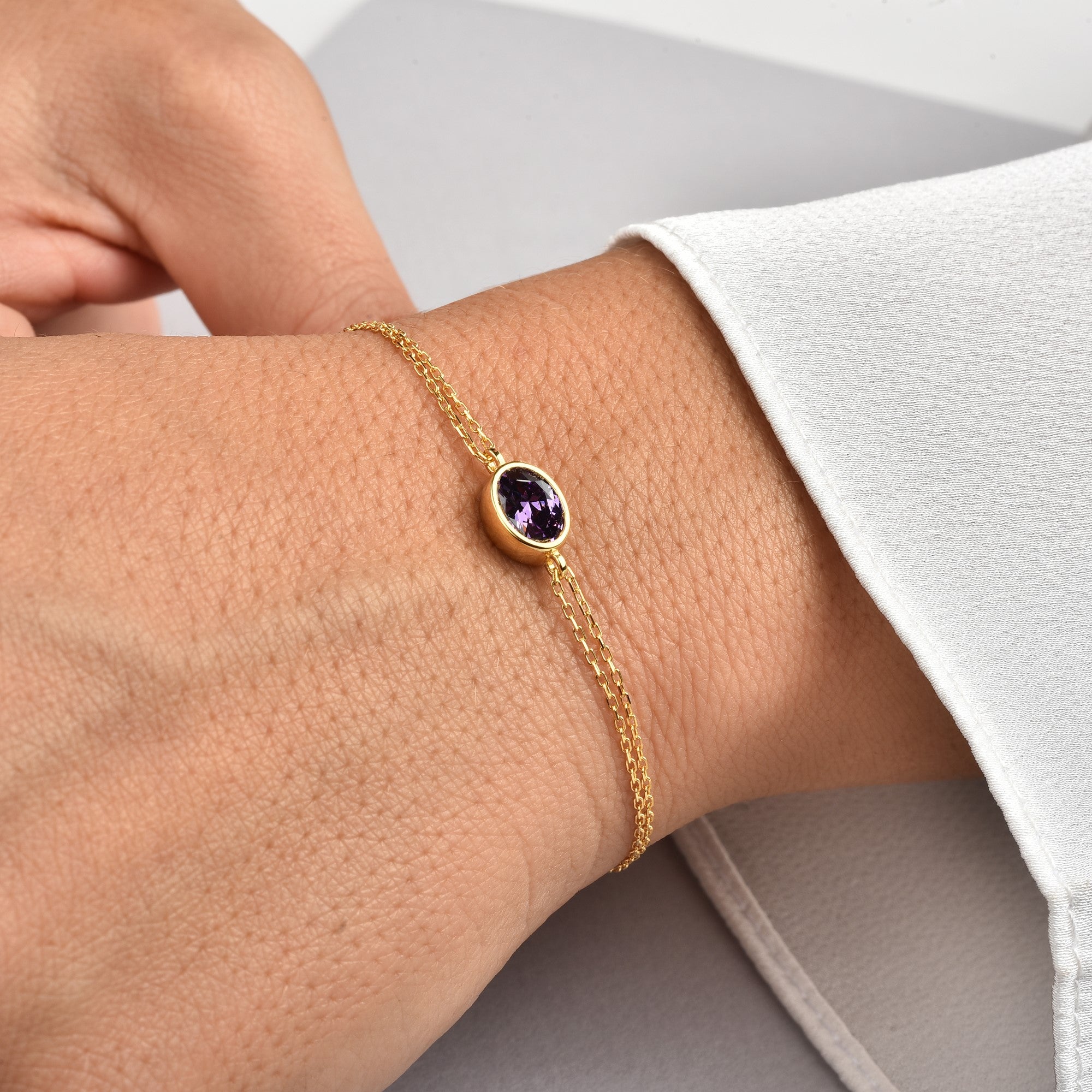 Oval Amethyst Bezel Bracelet in 14K Solid Gold, February Birthstone Queen Jewelry Bracelet
