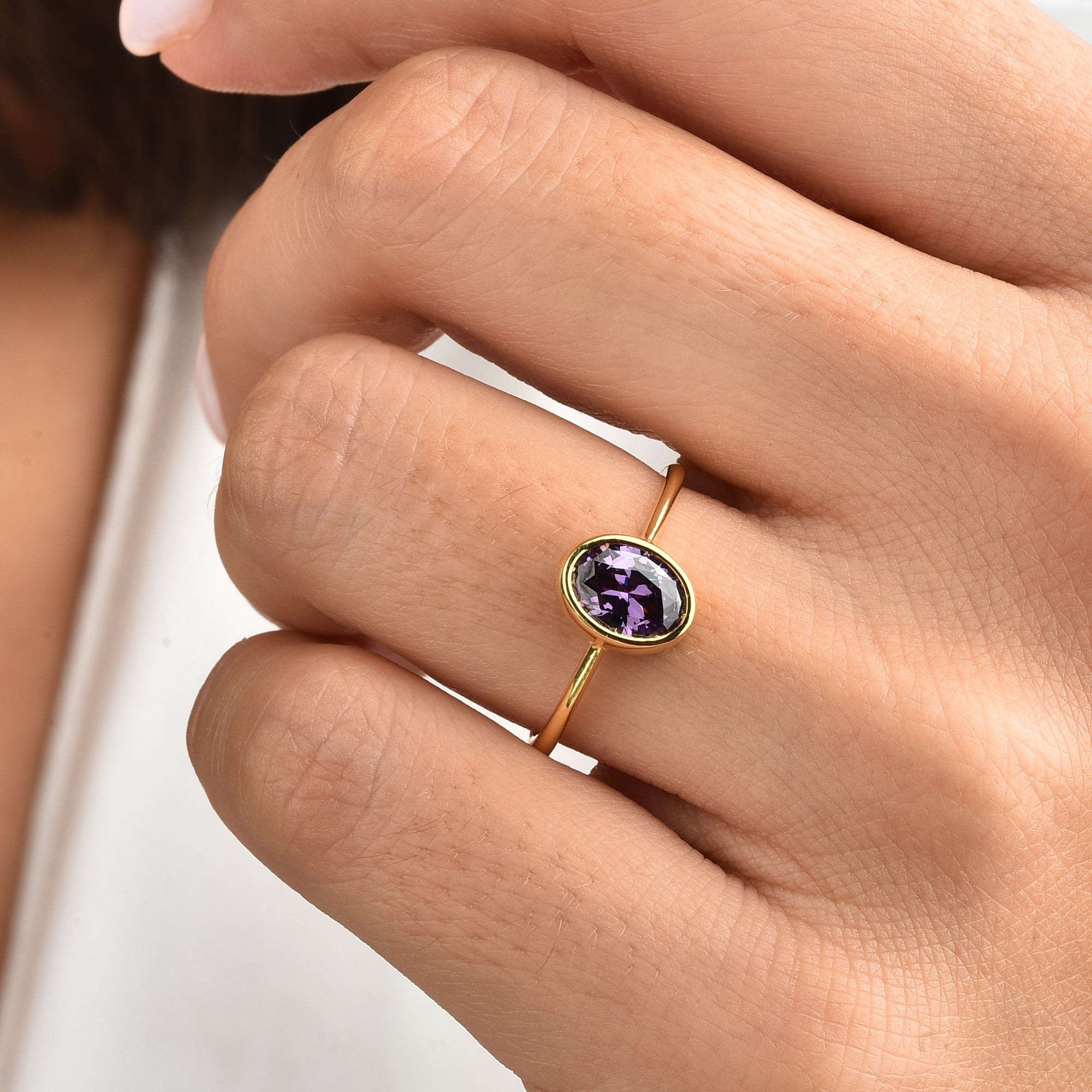 Oval Amethyst Bezel Ring in 14K Solid Gold, February Birthstone Queen Jewelry Rings