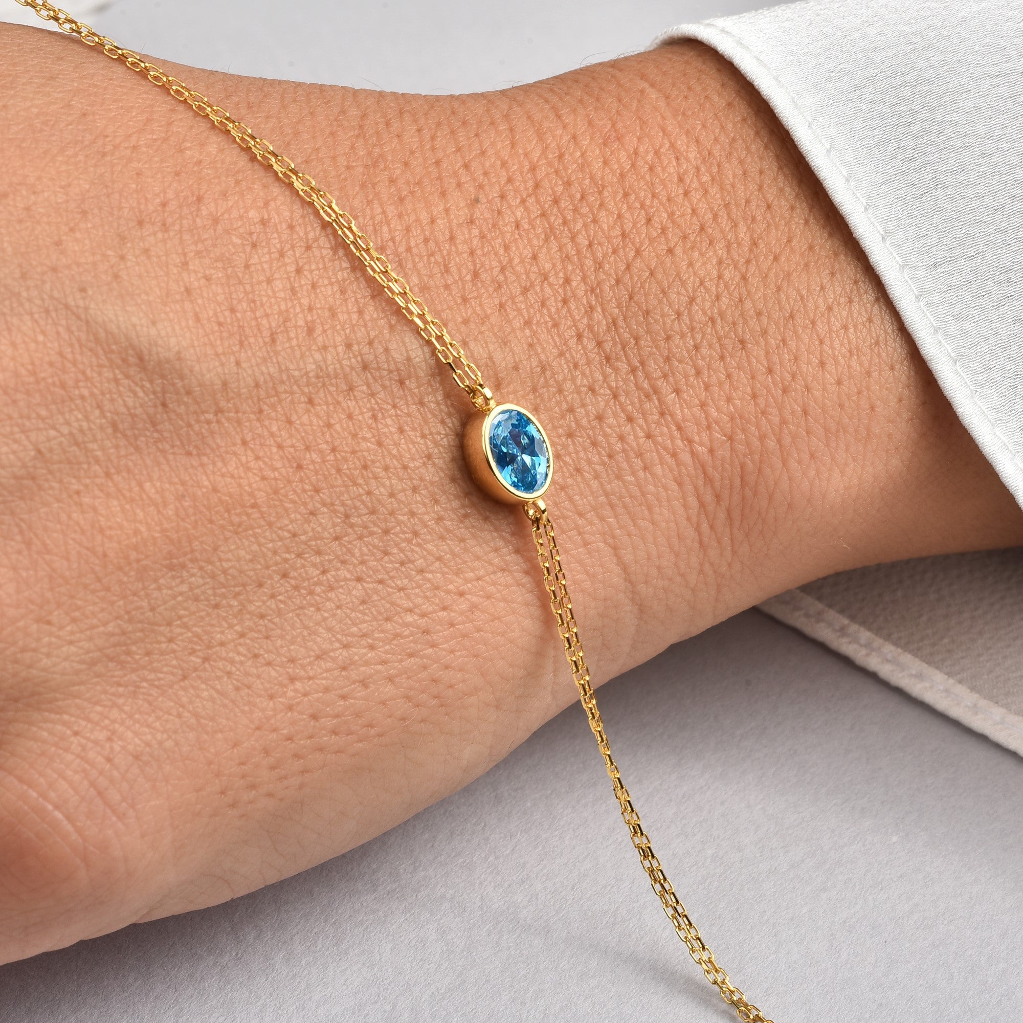 Oval Blue Topaz Bezel Bracelet in 14K Solid Gold, December Birthstone Queen Jewelry Bracelet