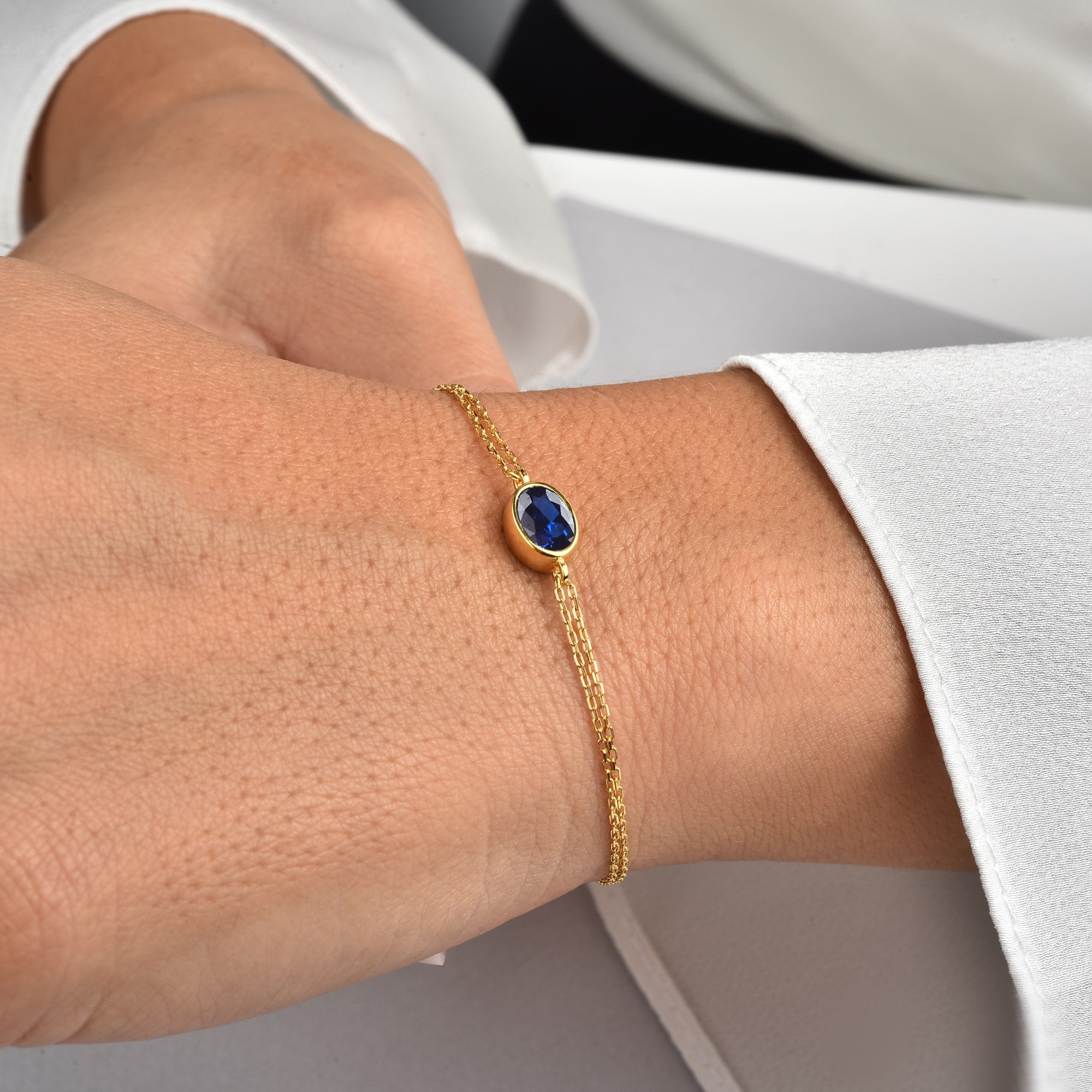 Oval Sapphire Bezel Bracelet in 14K Solid Gold, September Birthstone Queen Jewelry Bracelet