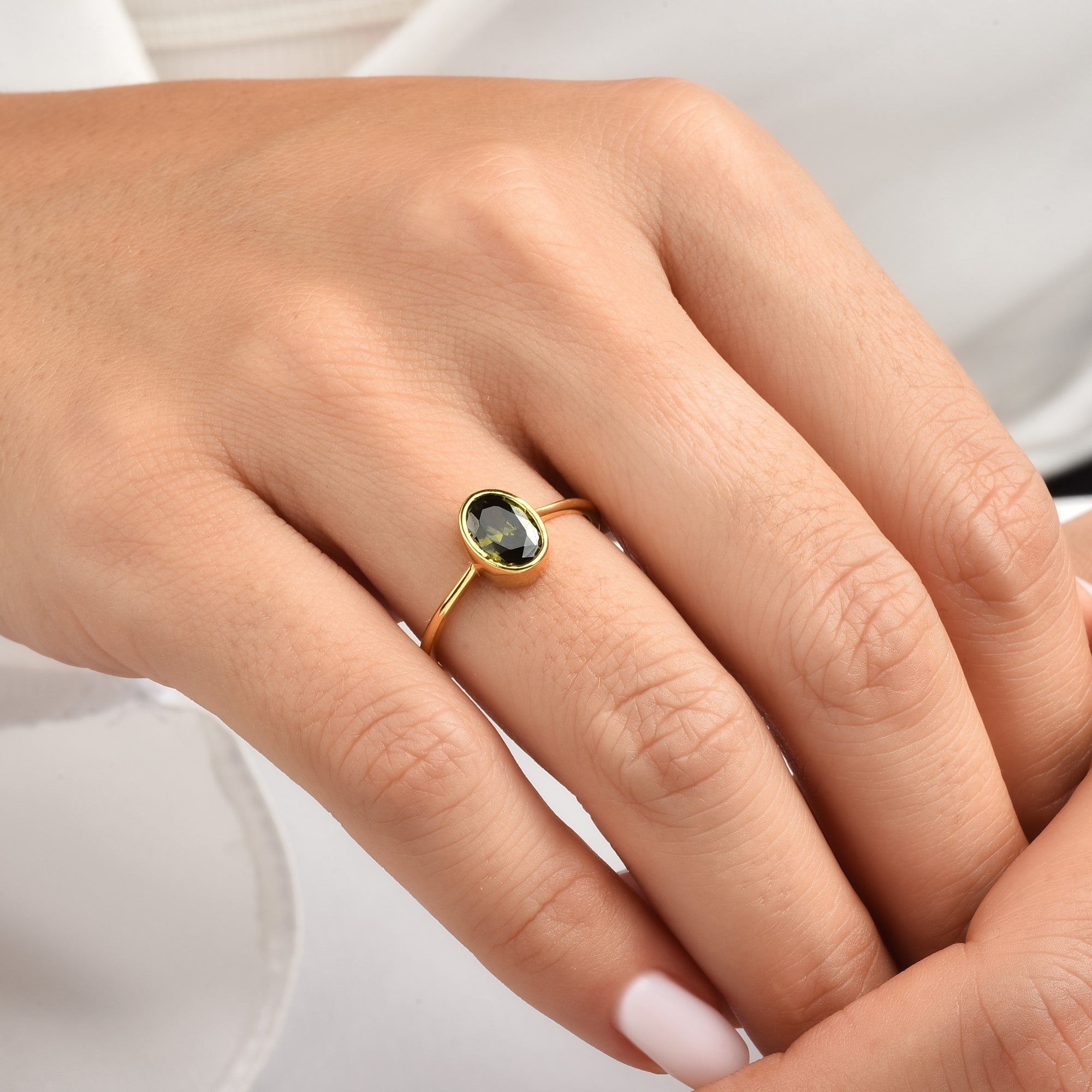 Oval Peridot Bezel Ring in 14K Solid Gold, August Birthstone Queen Jewelry Rings