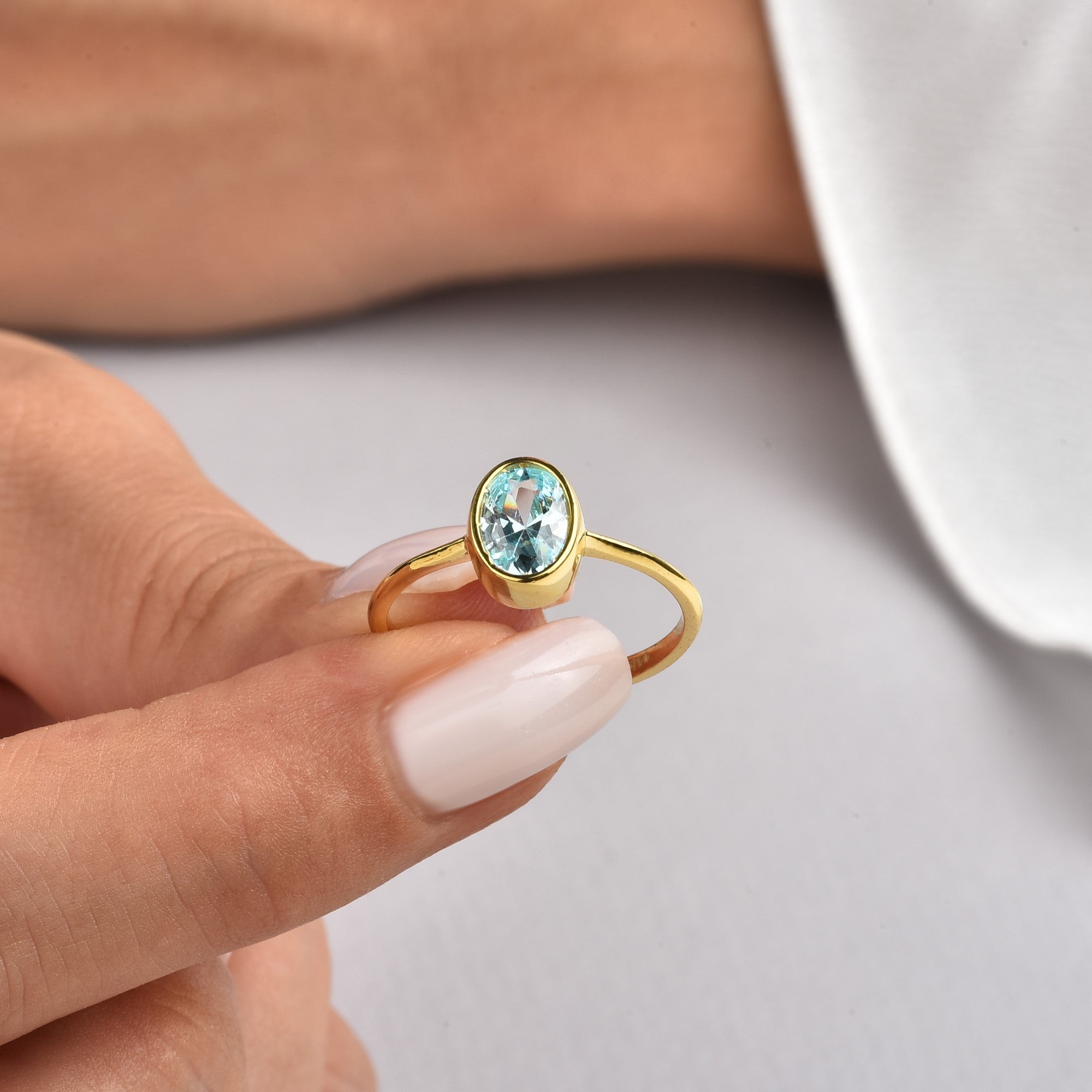 Oval Aquamarine Bezel Ring in 14K Solid Gold, March Birthstone Queen Jewelry Rings