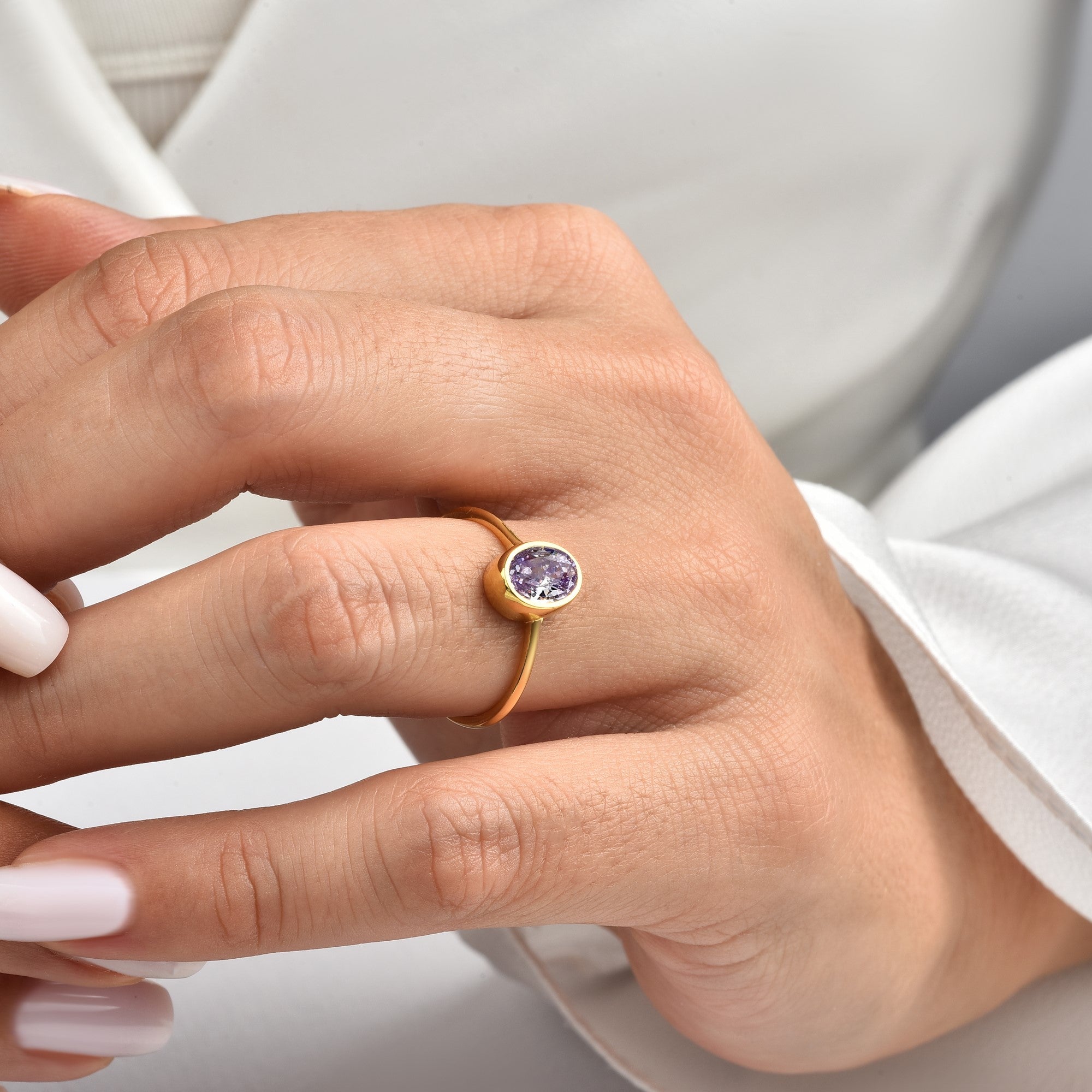 Oval Alexandrite Bezel Ring in 14K Solid Gold, June Birthstone Queen Jewelry Rings