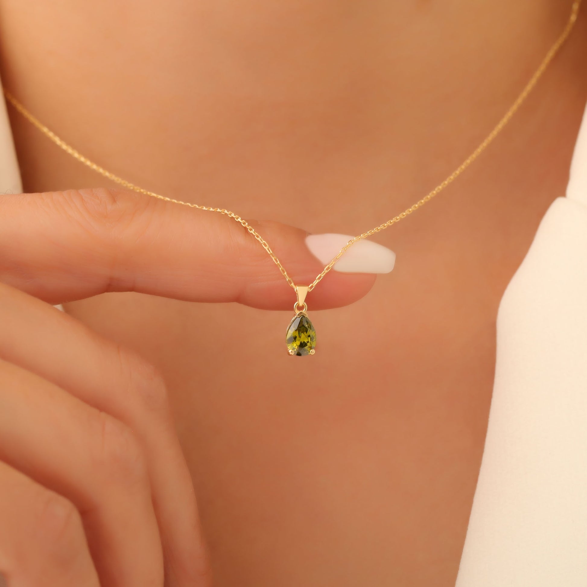 Drop Peridot Necklace in 14K Solid Gold, August Birthstone Pendant Queen Jewelry Necklace