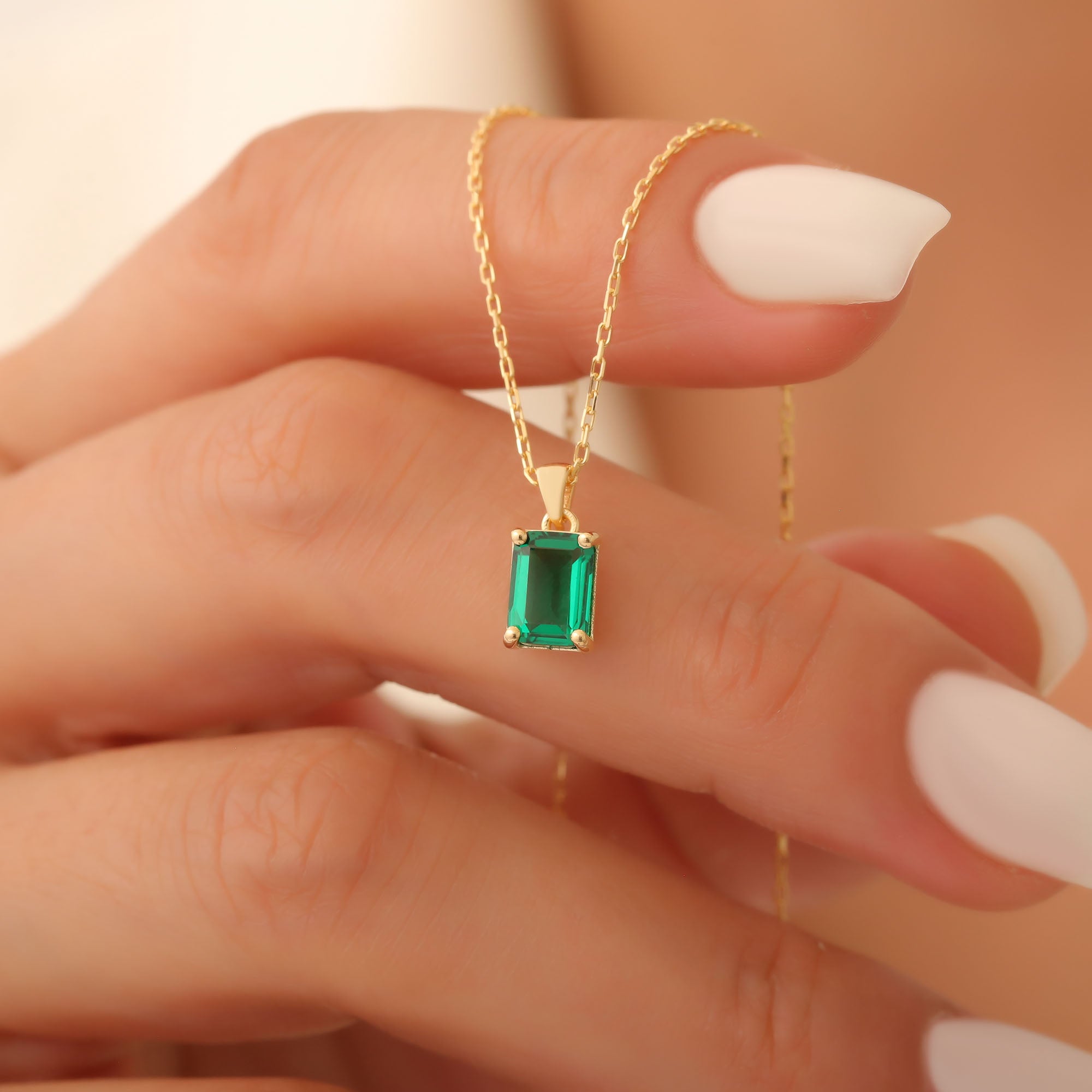 Rectangle Emerald Necklace in 14K Solid Gold, May Birthstone Pendant Queen Jewelry Necklace
