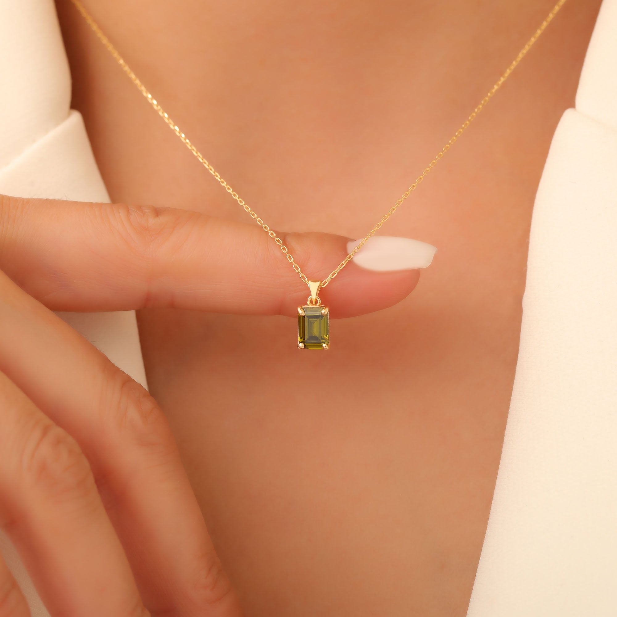 Rectangle Peridot Necklace in 14K Solid Gold, August Birthstone Pendant Queen Jewelry Necklace