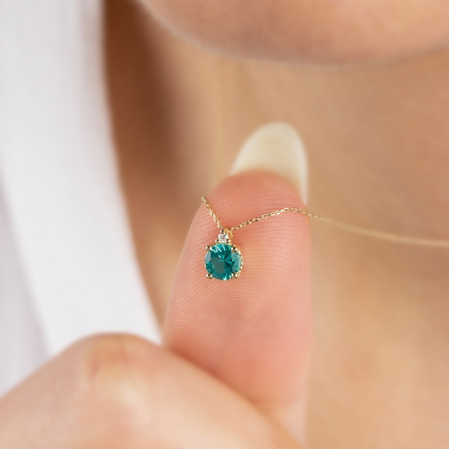 Round Aqua Green Necklace with Real Diamond in 14K Solid Gold, Birthstone Jewelry Queen Jewelry Necklace