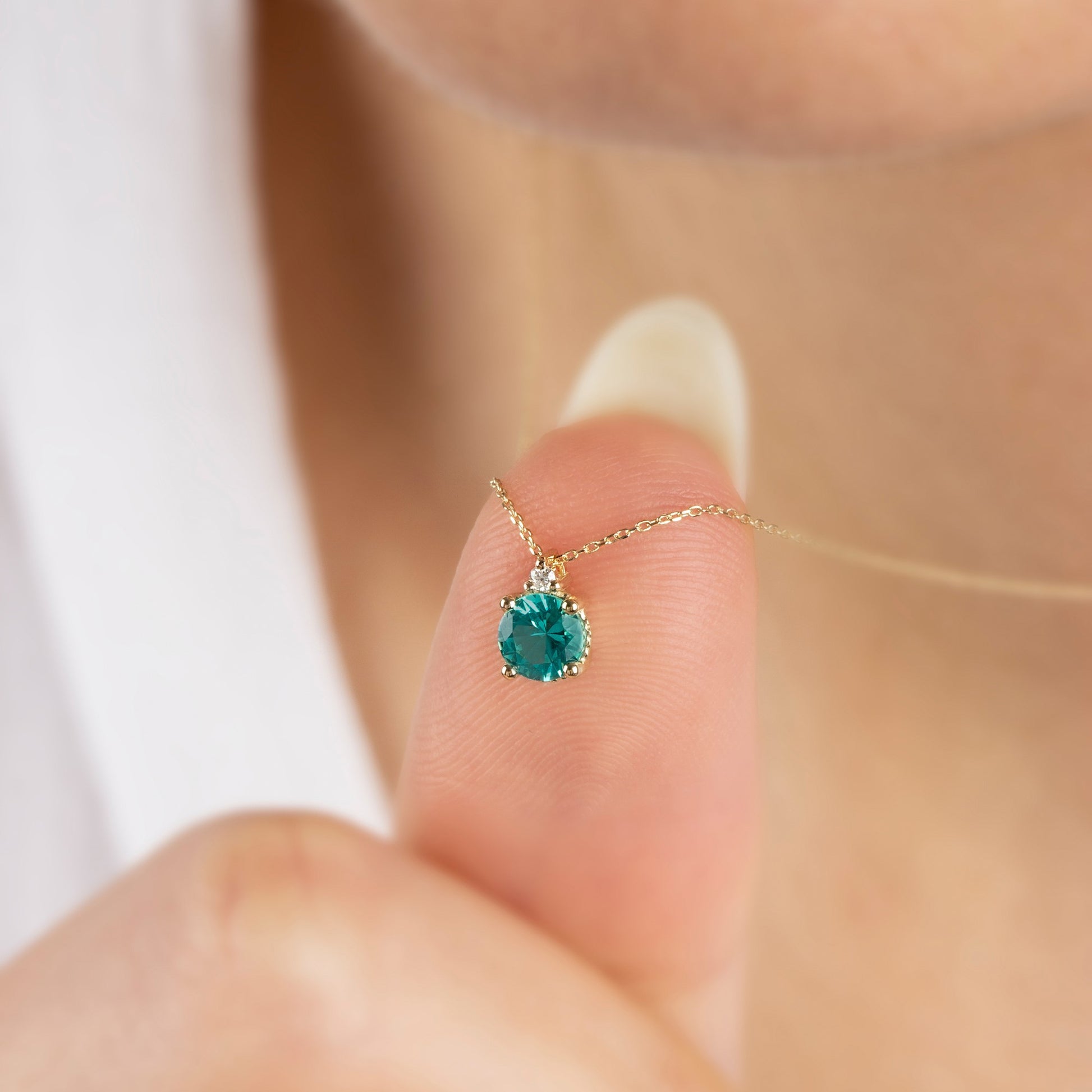 Round Aqua Green Necklace with Real Diamond in 14K Solid Gold, Birthstone Jewelry Queen Jewelry Necklace