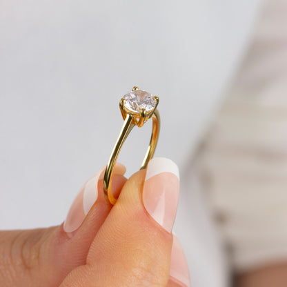 Round White Topaz Ring 8K/10K/14K Solid Gold, April Birthstone