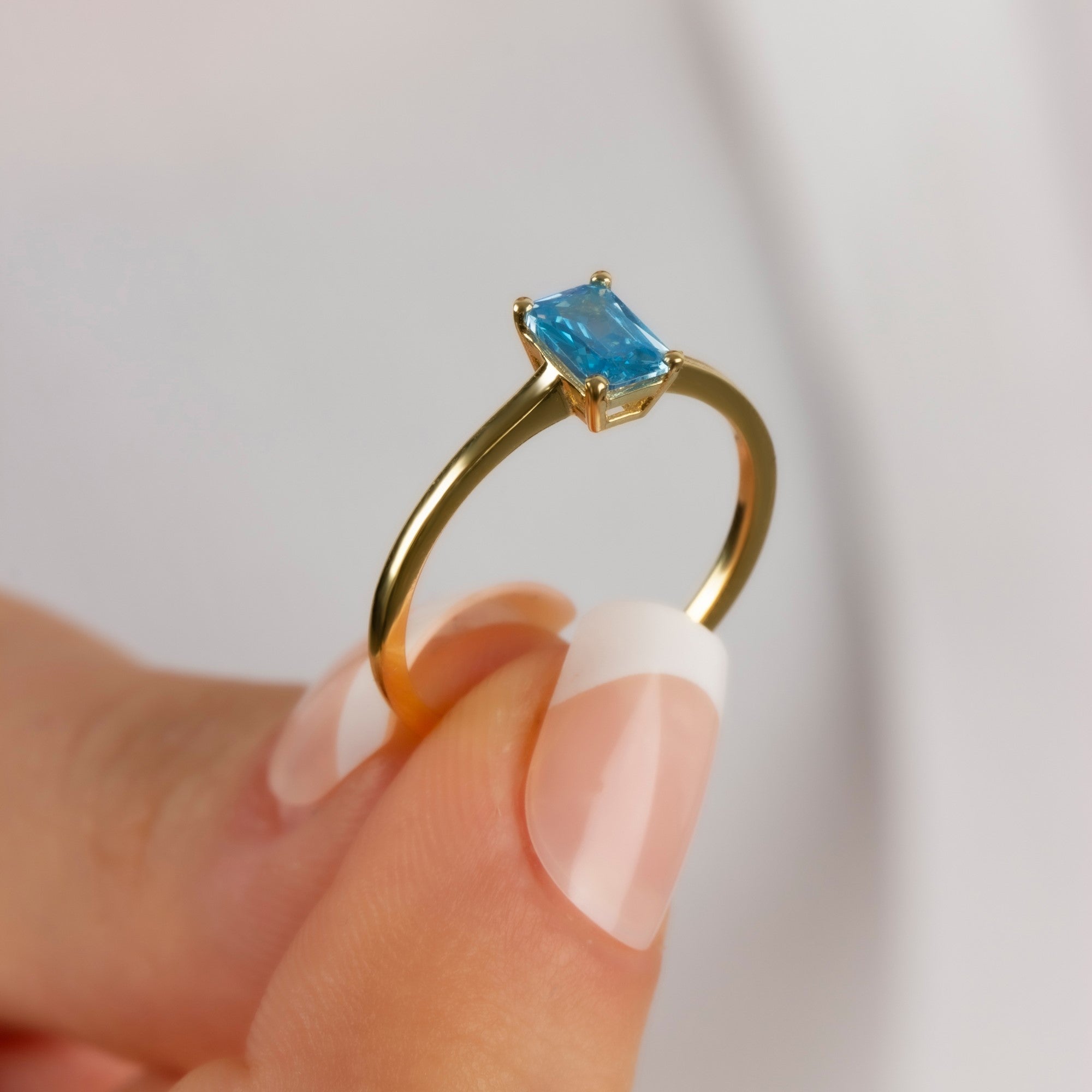 Rectangle Blue Topaz Ring in 14K Solid Gold | December Birthstone Queen Jewelry Rings