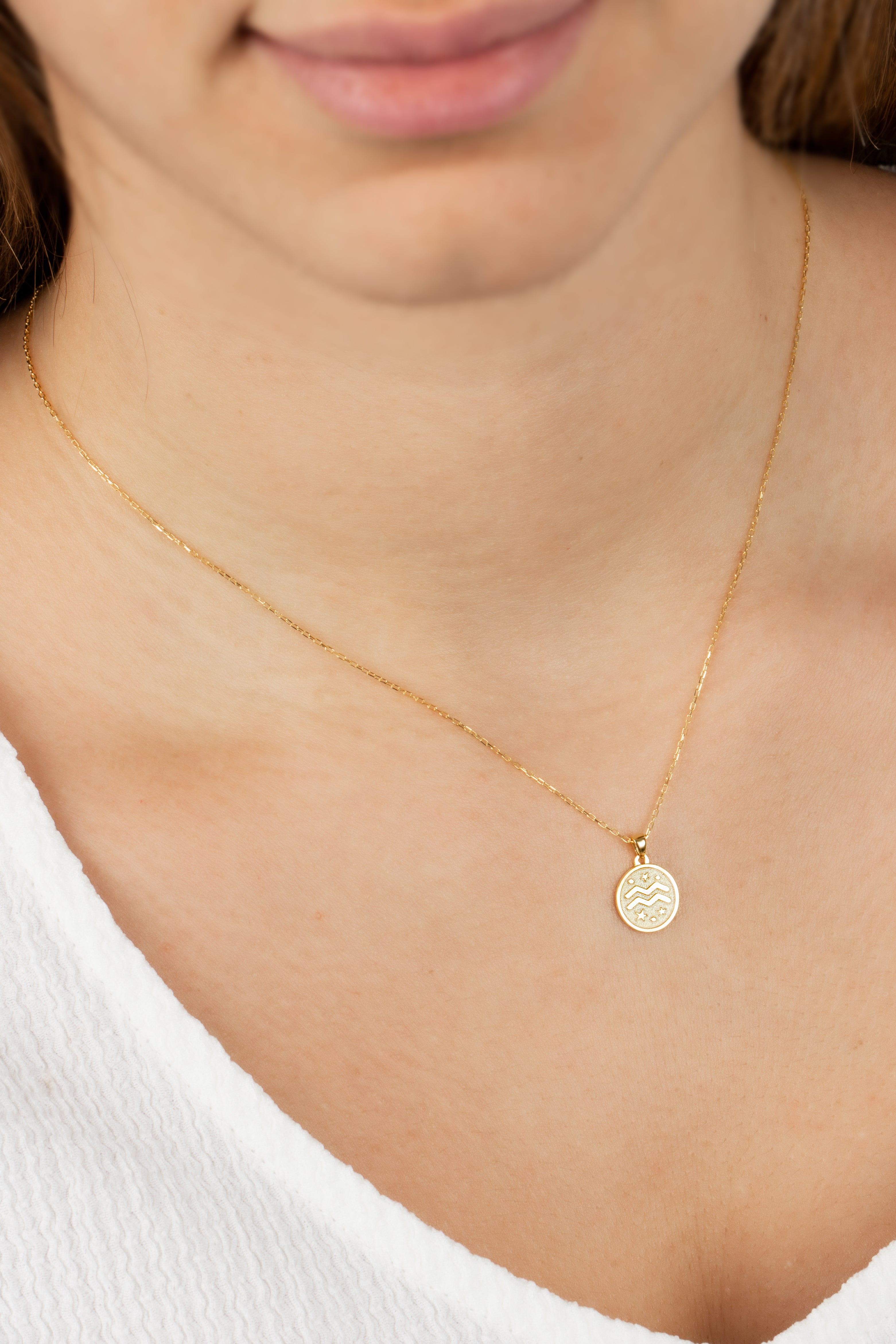 Aquarius Zodiac Sign 14K Solid Gold Necklace, Minimalist Horoscope Symbol Pendant Queen Jewelry Necklace