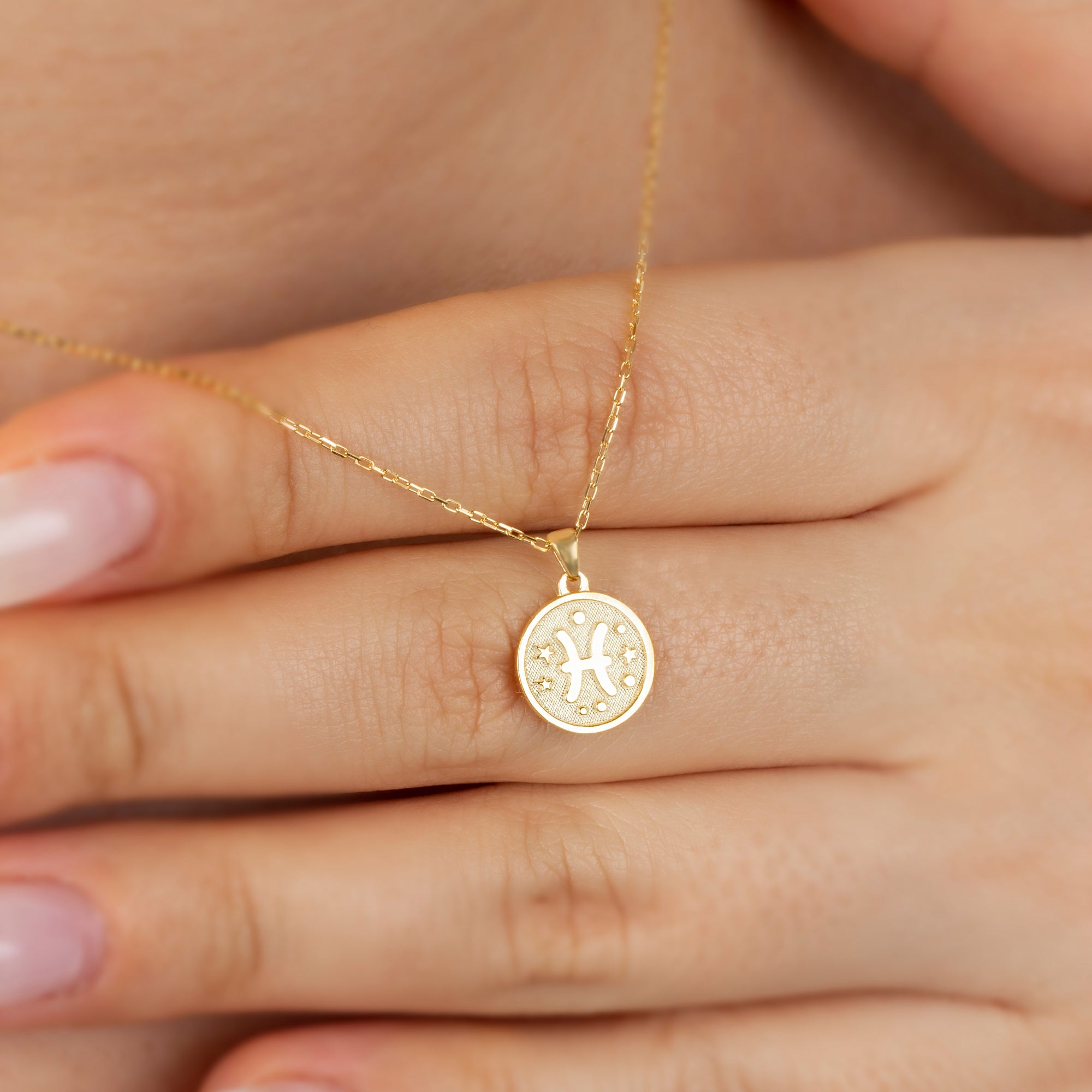 Pisces Zodiac Sign 14K Solid Gold Necklace, Minimalist Horoscope Symbol Pendant Queen Jewelry Necklace