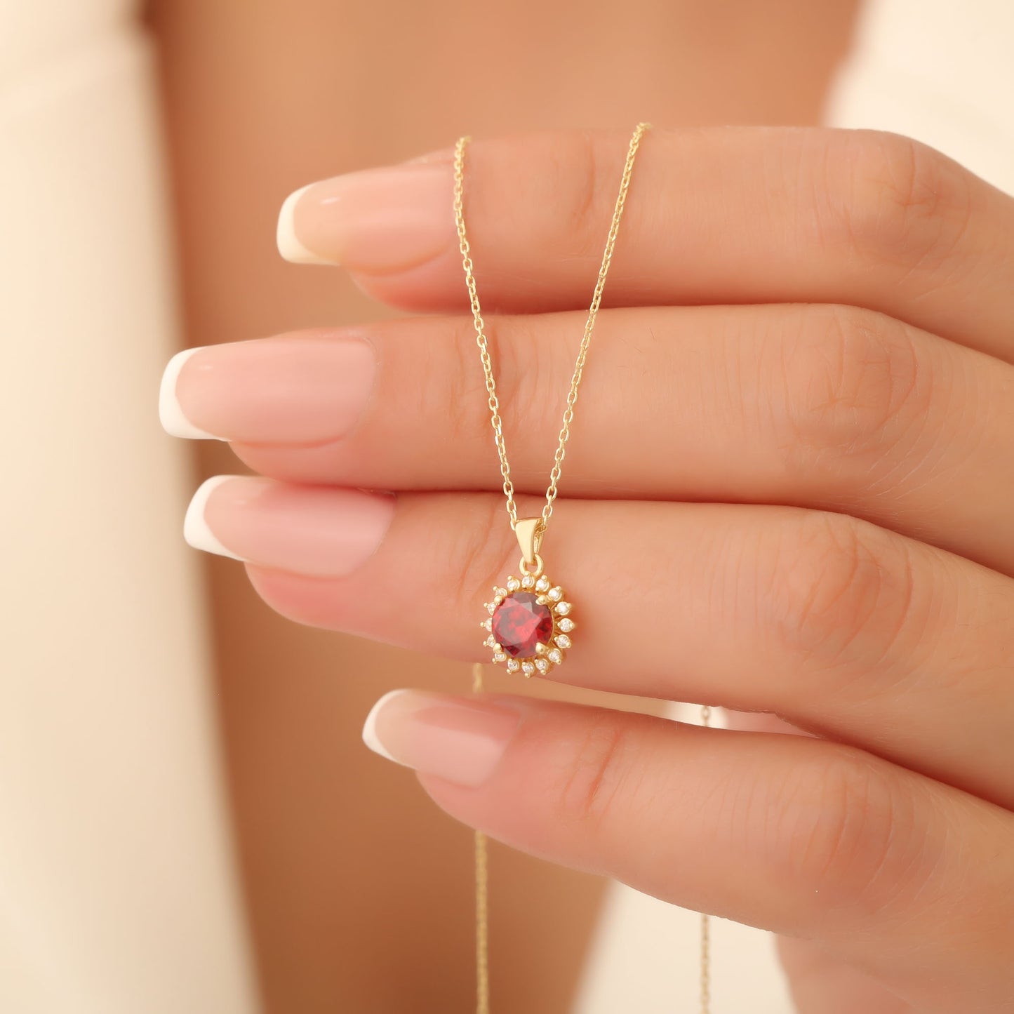 10K/14K Solid Gold Garnet Necklace in Round Shape Surrounded by Real Diamonds, Timeless Birthstone Jewelry for January Gifts