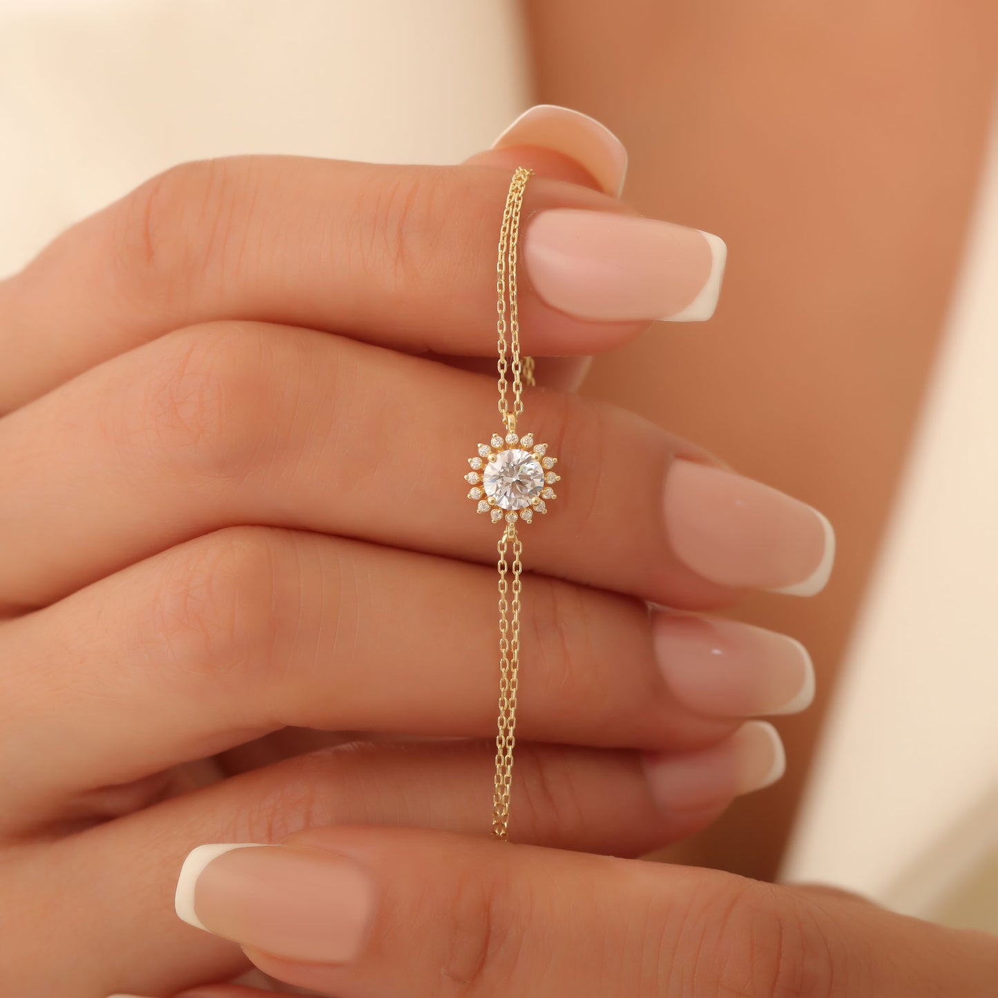 10K/14K Solid Gold White Topaz Bracelet in Round Shape Surrounded by Real Diamonds