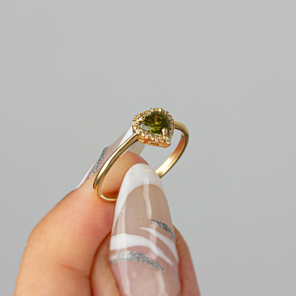 Real Diamond Heart Peridot Ring 8K/10K/14K Solid Gold, Birthstone Heart Ring