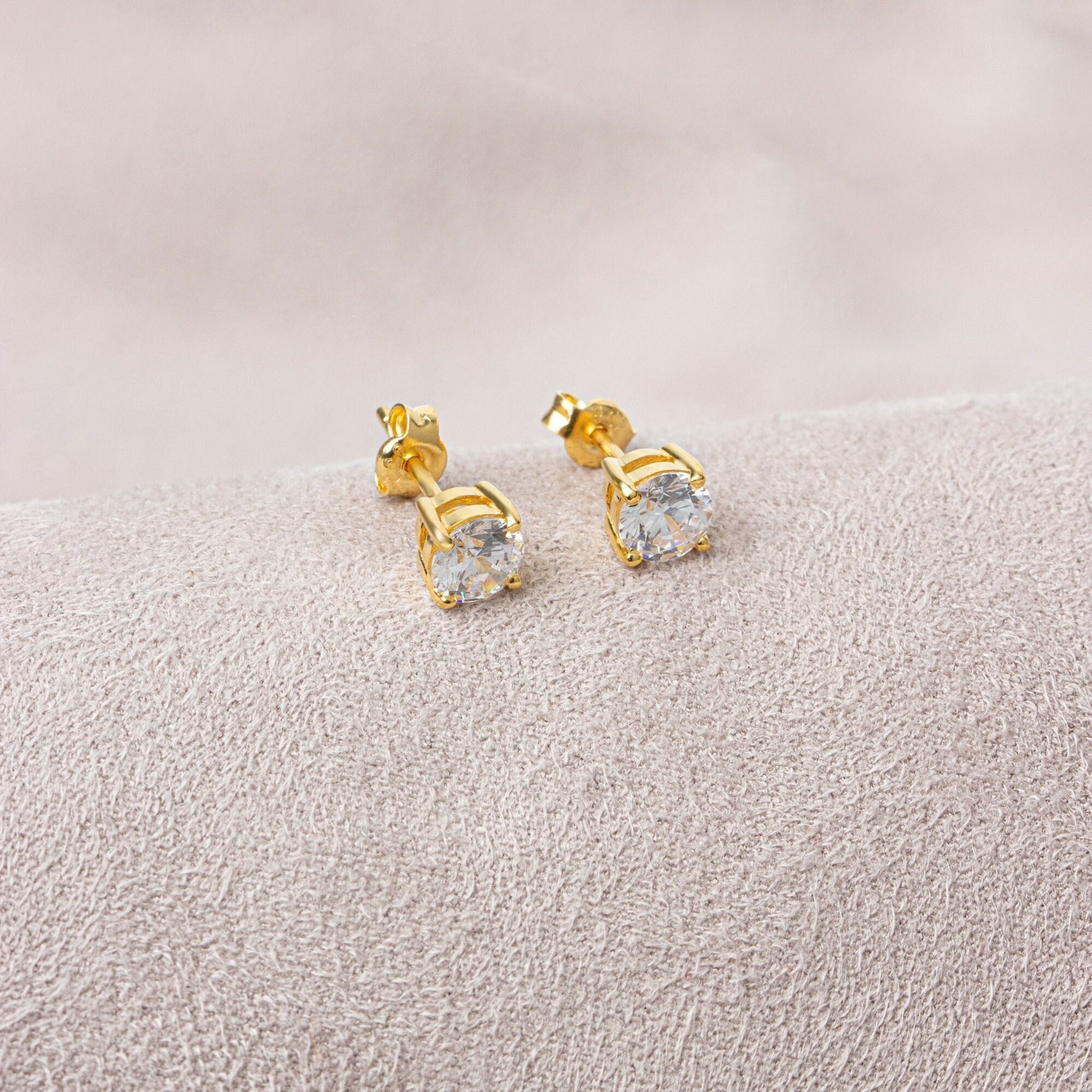 Round White Topaz Earrings 14K Solid Gold, Birthstone, Elegant Earrings, Perfect Gift for Mother's Day - Girlfriend - Wife